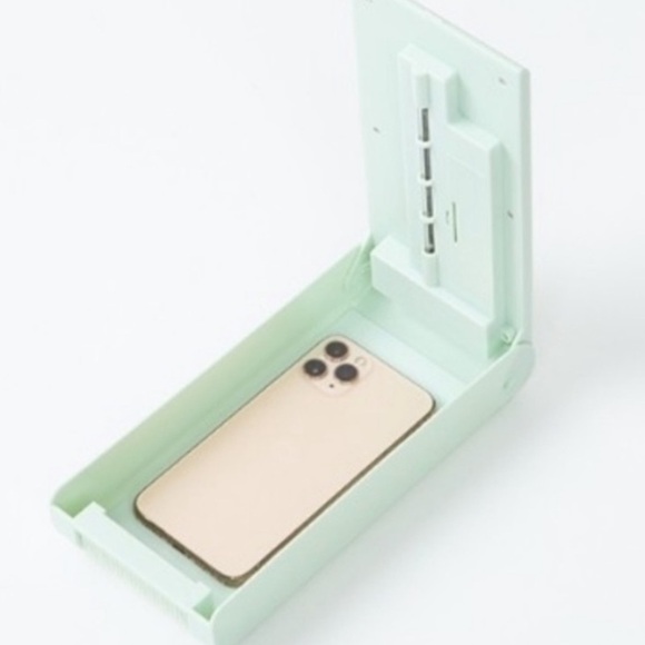 TECH Candy UV Sanitizer In Mint Green - Picture 12 of 15